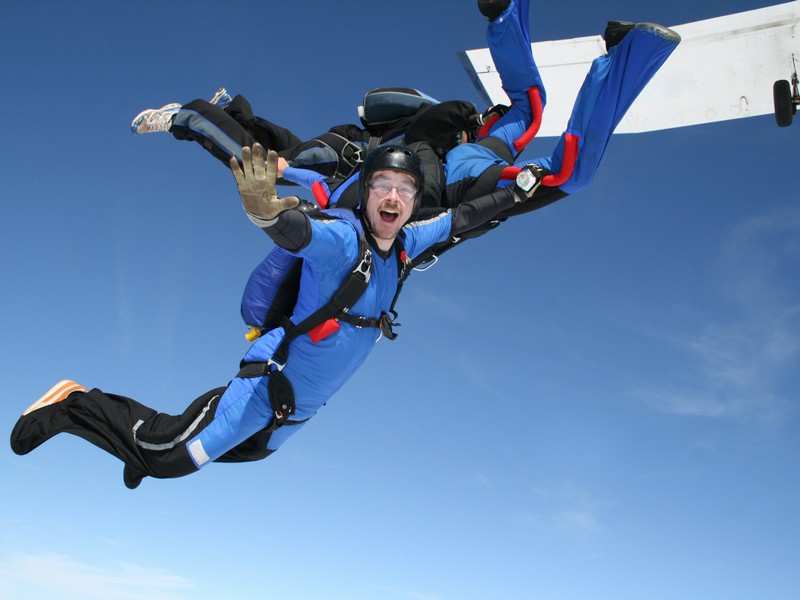 Skydiving - Salt cu parasuta in Bucuresti