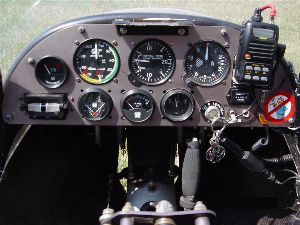 Lectie de zbor cu avionul si invitati in Cluj